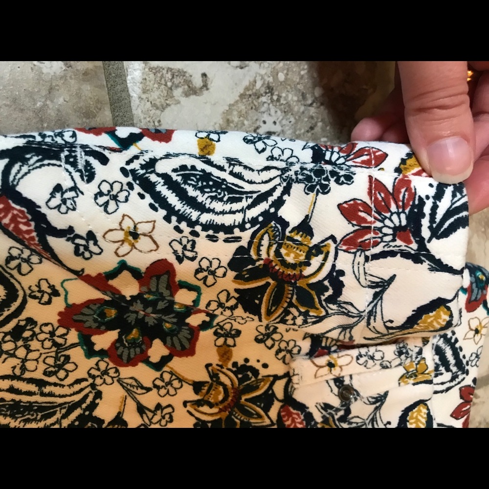 Crop Pants - Picture 5 of 11